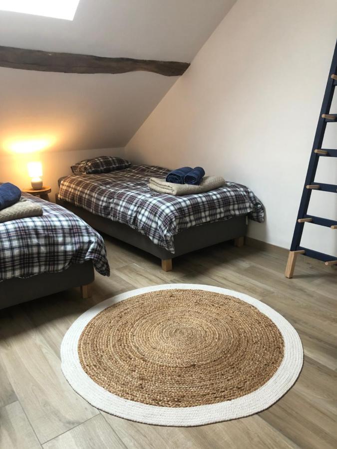 Apartamento Le Grenier De Charlotte Libin Exterior foto